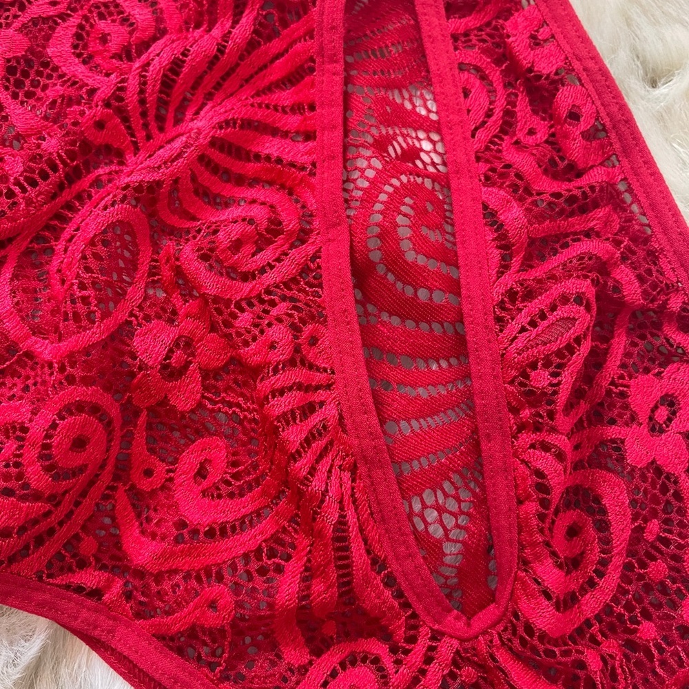 Fredericks of Hollywood Kerry Asymmetrical Lace Bodysuit - Picture 7 of 7